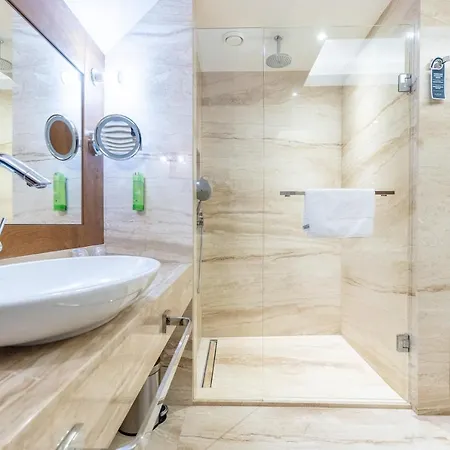 Natura Mazur & Conference