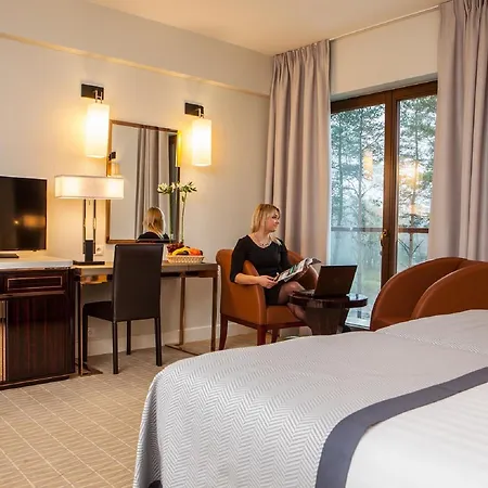 Natura Mazur & Conference 4*