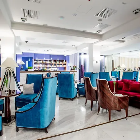 Natura Mazur & Conference 4*