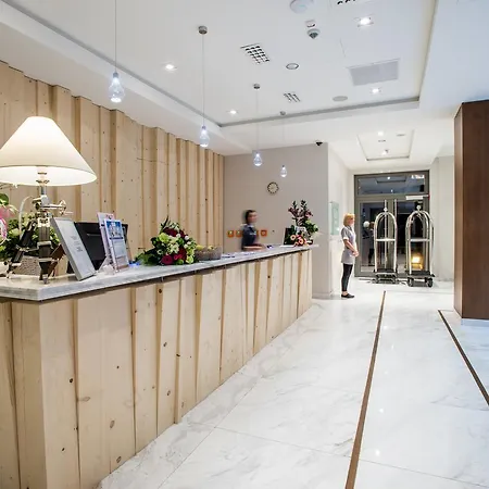 Natura Mazur & Conference Hotel