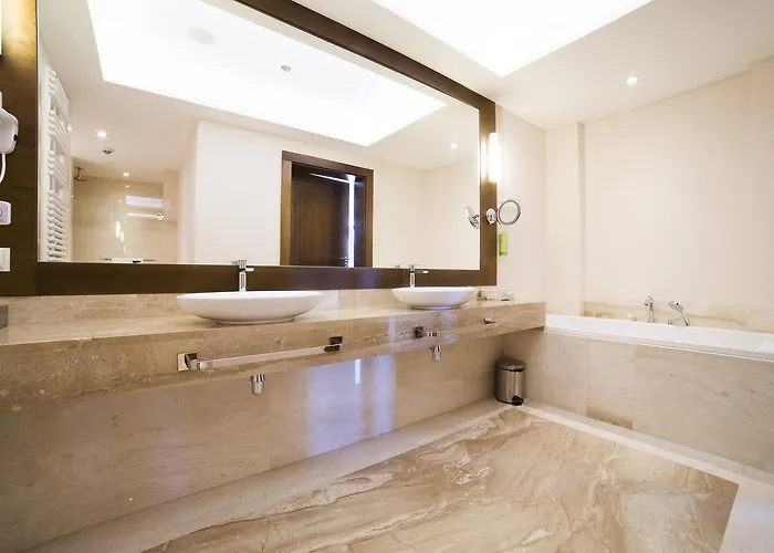 Hotel Natura Mazur & Conference 4*